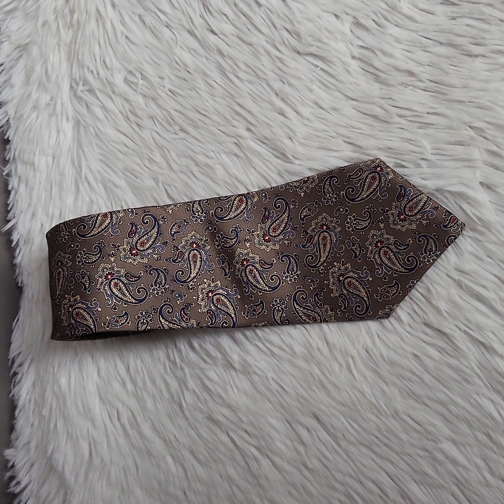 Yves Saint Laurent Vintage Paisley Print 100% Silk Men's Tie Made In USA